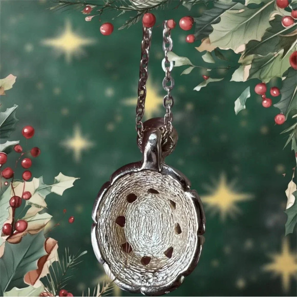 Vintage Dior Gold Crystal Pendant Necklace – Signed, Rare Sparkle - Picture 3 of 5